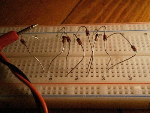 Arduino Lesson number 3 in Urdu, Multiple Blinking LED