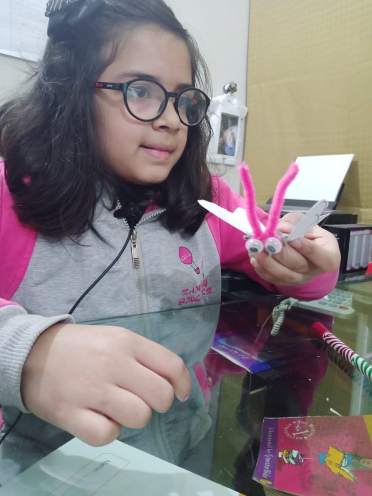 Kids making Solar bud during Pakistan Science Club online winter Camp