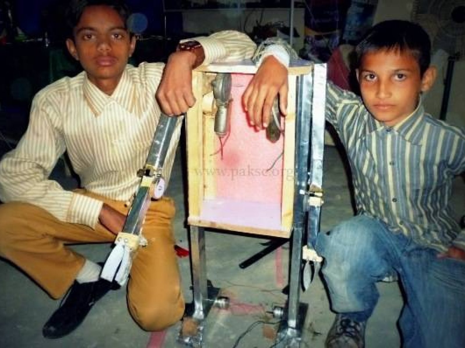 Young Scientists Build a Robot at PSC’s Workshop
