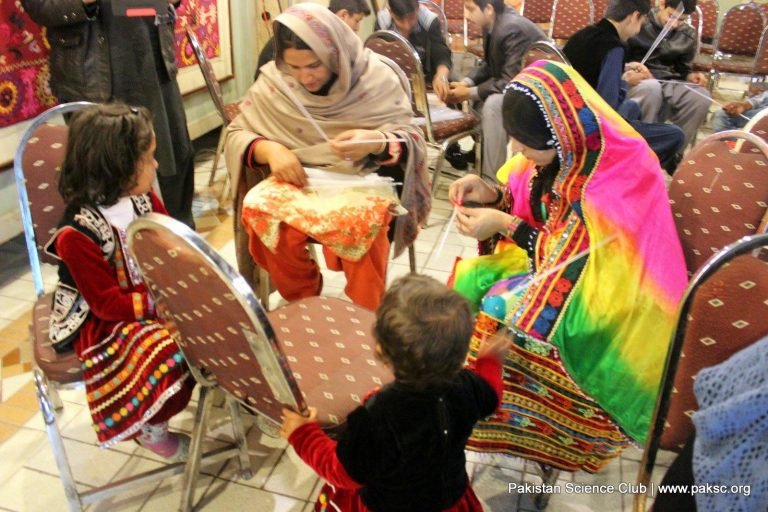 PSC conducted hands-on activities and Fun Science show at Lok Virsa