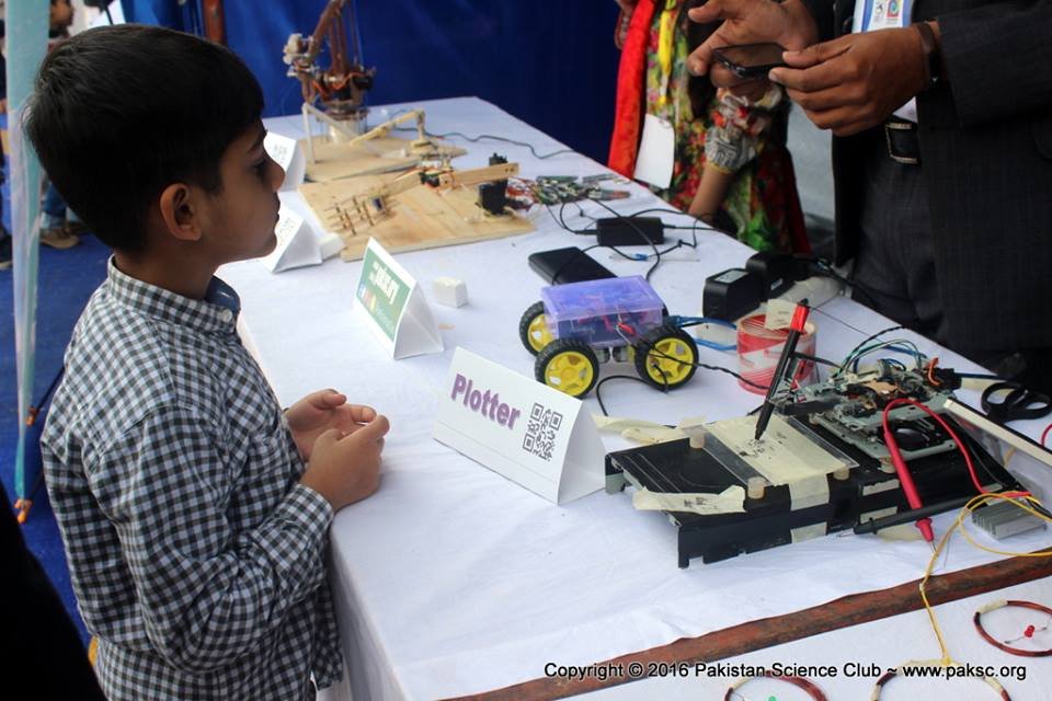 Pakistan Science Club Exhibited Projects in Lahore Science Mela