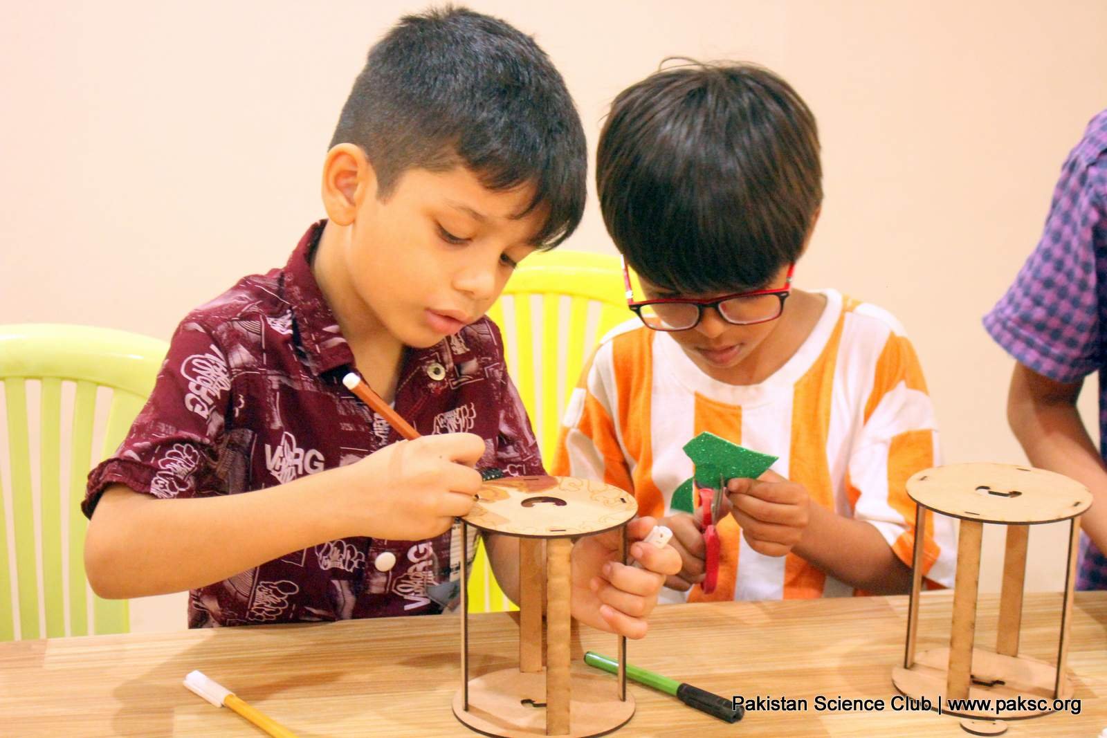 Kids doing science experiment