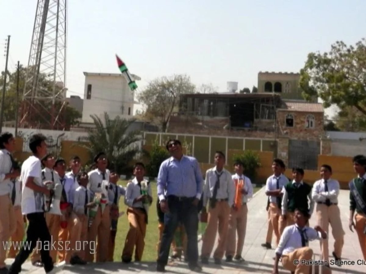 Water Rocket Competition in Sarfaraz Pilot School