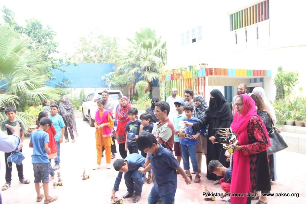 How Parents Should Engage Children During Summer Vacation