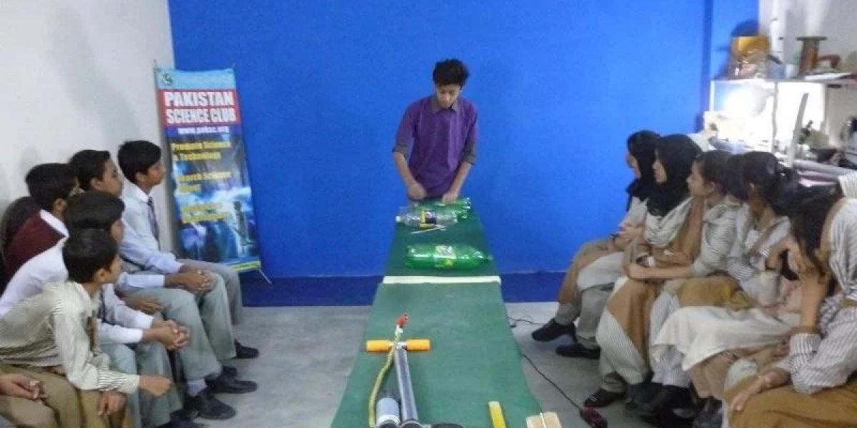 Water rocket workshop held at PSC