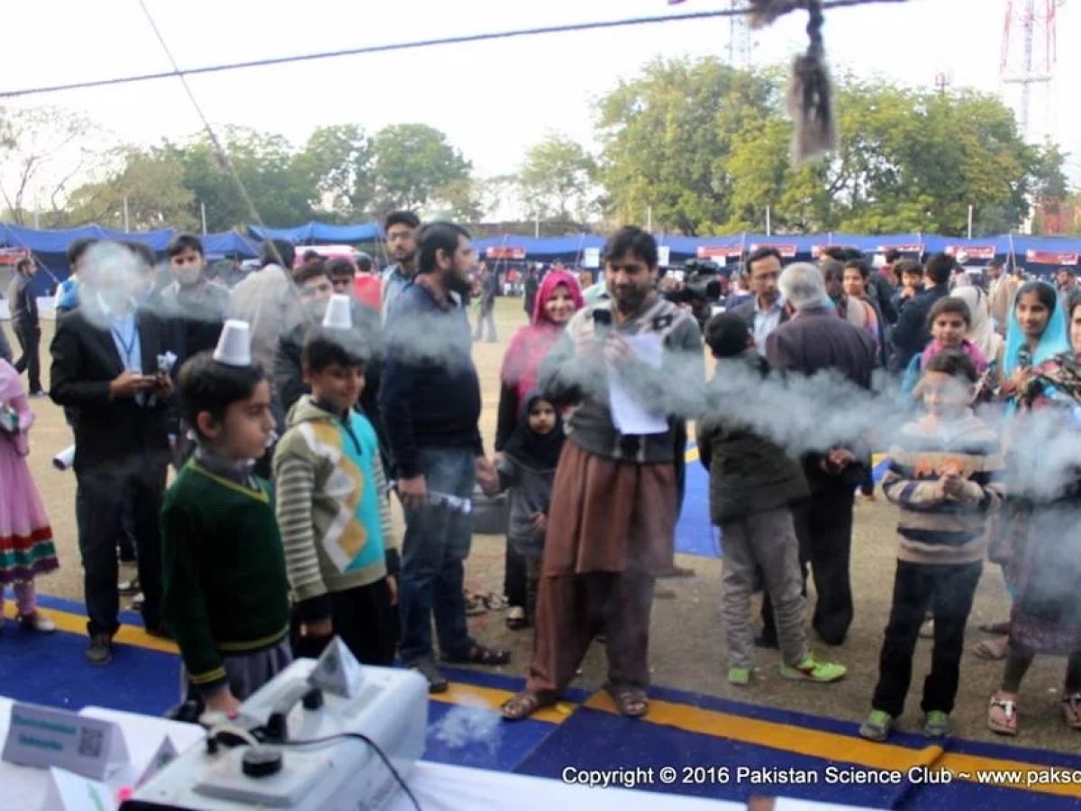 Pakistan Science Club Exhibited Projects in Lahore Science Mela 2017.